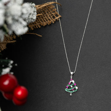 Christmas Necklace: Traditional Christmas Tree