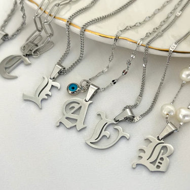 Unisex Old English Name Necklace