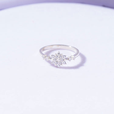 Luxury Flower Snowflake Ring