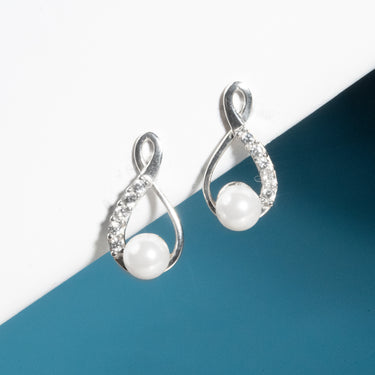 Twisted Pearl Earrings